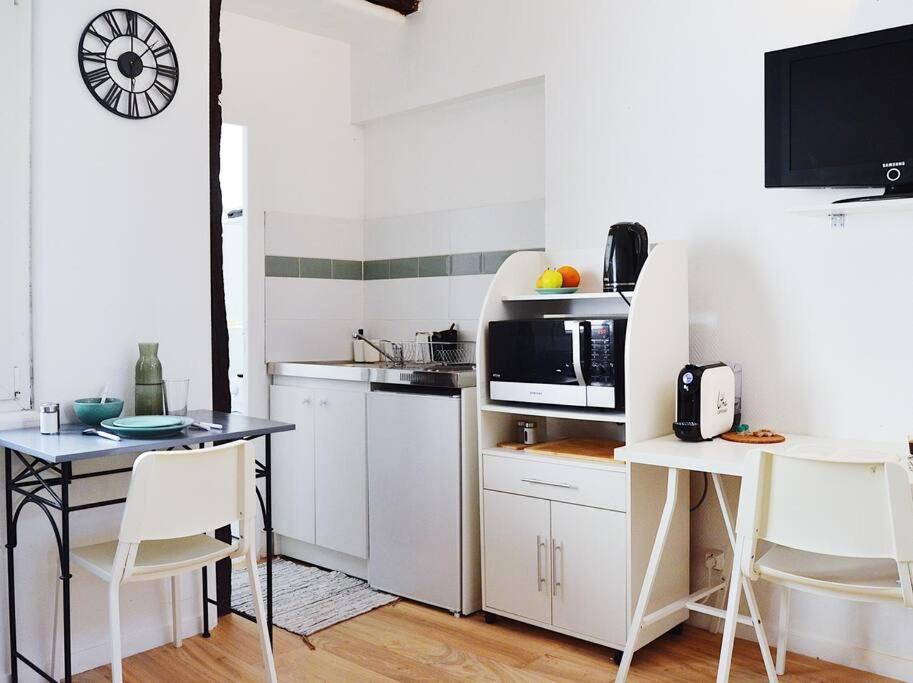 Superbe Studio Au Centre D'Orleans Apartment Exterior foto